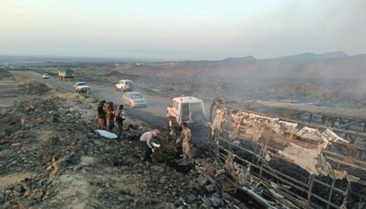 وفاة 30 شخصاً بحادث مروع في أبين