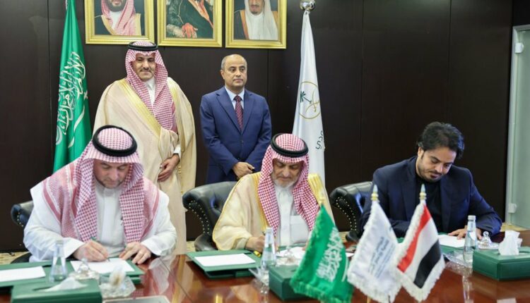 قيادي إصلاحي ينتقد إهانة السعودية لـ”حكومة بن بريك”: إذا هانت الكرامة صار العلم مجرد قماش