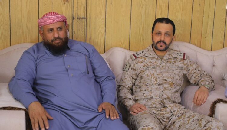 صادم… قائد عسكري موالي للتحالف يعترف ببيع أراض يمنية للسعودية ويؤكد بأن السعودية بلده وليس اليمن