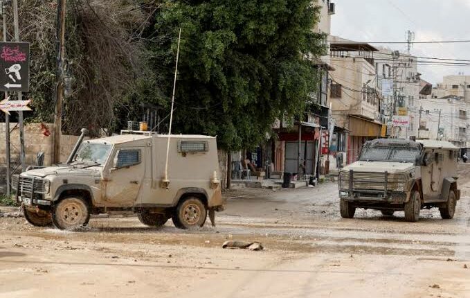 قوات الاحتلال تواصل عدوانها على جنين ومخيمها لليوم الـ287 على التوالي