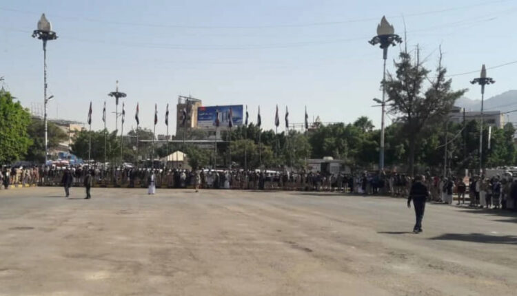 وقفات شعبية مسلحة تؤكد الاستعداد لمواجهة أي تهديد أو عدوان