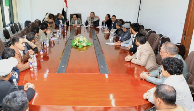 تحركات حكومية في صنعاء لمعالجة اوضاع تجار قطاع الملبوسات