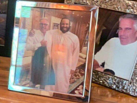 “بن سلمان” يتلقى ضربتين صاعقتين… فضائح تهز عرش السعودية