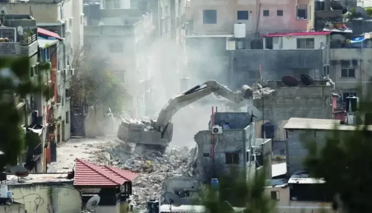 استمرار العنف في مخيم جنين… الاحتلال وأجهزة الأمن الفلسطينية يفاقمان معاناة الأهالي