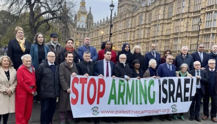 ضباط بريطانيون سابقون يطالبون لندن بحظر تسليح “إسرائيل” ووقف التعاون العسكري