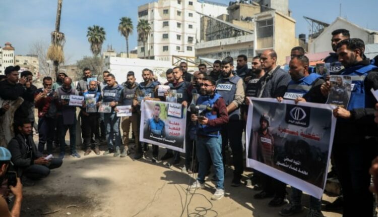 حماس: صوت الصحافي أقوى من رصاص “إسرائيل” و275 شهيدًا منذ بدء حرب الإبادة
