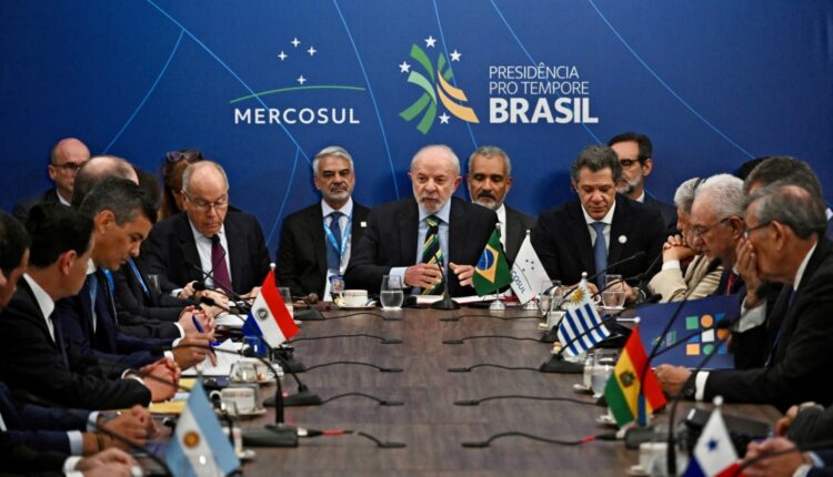 رئيس البرازيل يحذر من كارثة إنسانية حال التدخل الأمريكي بفنزويلا