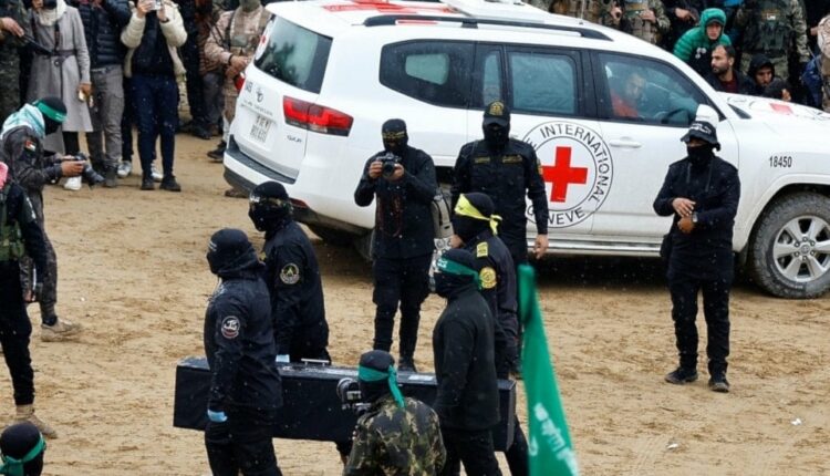 مقاومة غزة تواصل تنفيذ التزاماتها.. القسام وسرايا القدس تستعدان لتسليم جثة أسير لـ”إسرائيل”