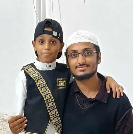 قوات طارق تحتجز إمام مسجد وتودعه الوحدة السرية 400 دون تهم