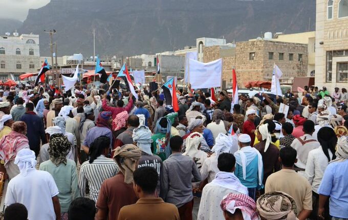 من سقطرى.. الانتقالي يصعّد ويرفض الضغوط السعودية