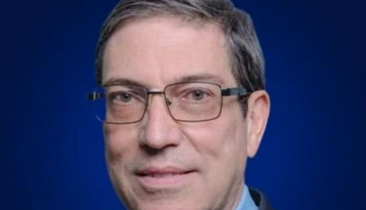 كوبا تتحدى واشنطن وتتمسك بحقها في تقرير المصير