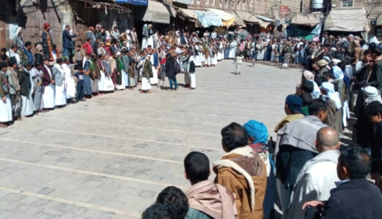 استمرارا في التعبئة والجهوزية.. وقفات شعبية واسعة في صنعاء ومناطق سيطرتها