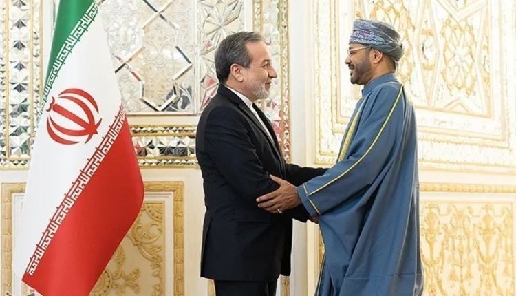 إيران وعمان تؤكدان على موقف موحد إزاء ما يجري في اليمن