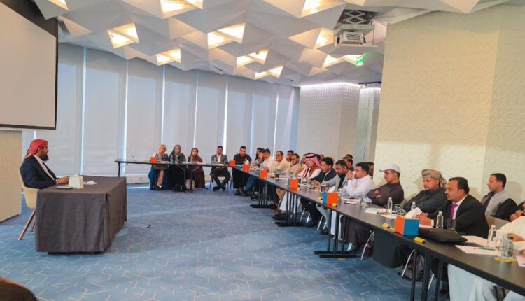 تحول مذهل فور وصولهم الرياض..إعلاميي قناة عدن المستقلة التابعة للانتقالي يرمون مشروع الانتقالي في مكب النفايات