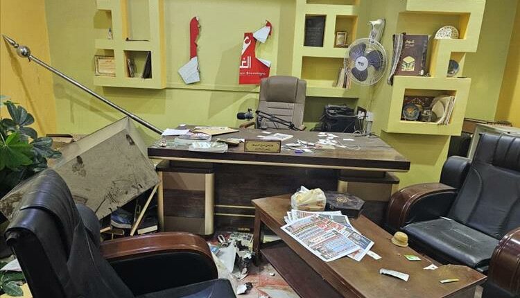 إصابات وتخريب واسع في هجوم على صحيفة «عدن الغد» بعدن