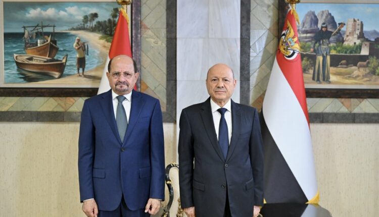 اقتصادي جنوبي يحذر: إصلاح الأوضاع مستحيل مع الحكومة الجديدة ويكشف الأسباب