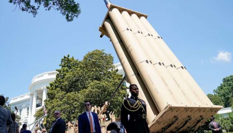 ترامب يكشف عن حروبه المفتعلة لتوسيع صناعة السلاح الأمريكي وتلبية الطلب الخليجي