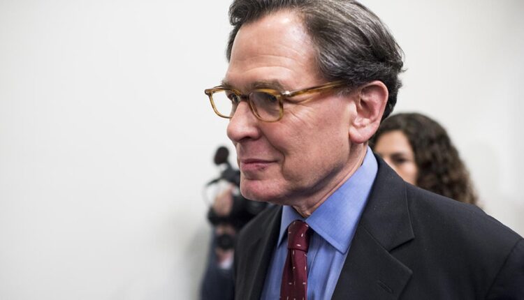 كبير مستشاري أمريكا يشبه حرب ترامب على إيران بـ “المستنقع الفيتنامي”