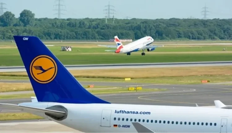 نيويورك تايمز: أوروبا مهددة بنفاد وقود الطائرات منتصف الشهر المقبل