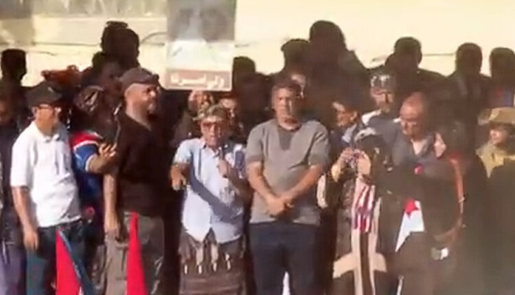 قيادي بارز في الانتقالي يصف السعودية بقرن الشيطان ويهدد ويتوعد من يتعاون معها