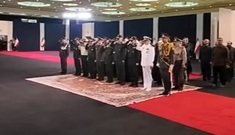 نشروا أسماءهم ووقعوا عليها… قادة إيران العسكريون يتوعدون بالثأر لدماء خامنئي