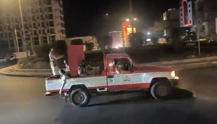 عاجل.. بالفيديو | قوات درع الوطن وبشكل مفاجأ تبدأ التحرك والتمركز في أهم المنشآت الحكومية في عدن