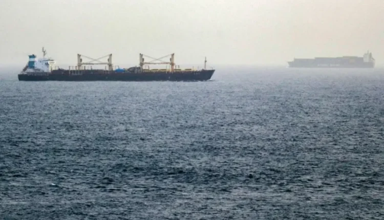 بعد الإعلان عنه..ماذا يعني قرار  استبعاد السفن المرتبطة بالسعودية من تغطيات إعادة الشراء في البحر الأحمر