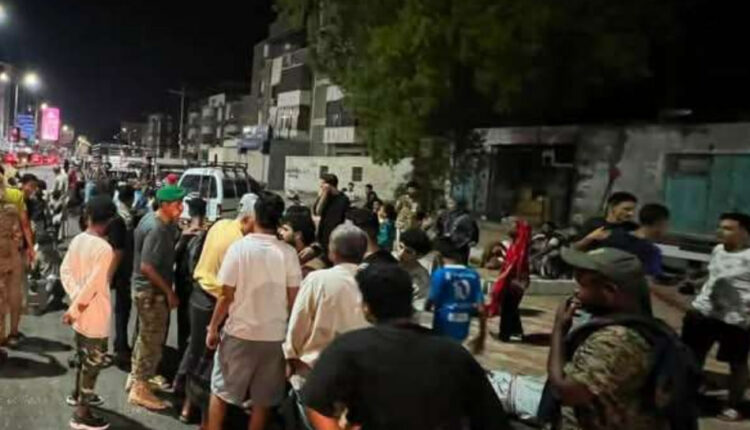 ثورة الفرشان تتجدد في عدن للمطالبة بالكهرباء والمياه والرواتب