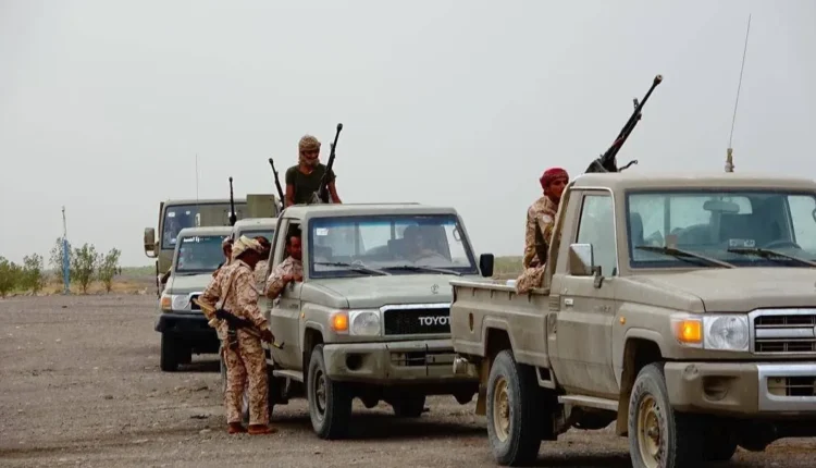 المخا.. فرار قيادات قوات طارق والاستيلاء على آليات عسكرية متجهة إلى عدن