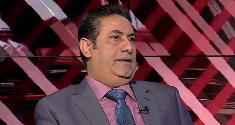 كاتب يمني: من هي الدولة العظمى ومن هي الميليشيا؟