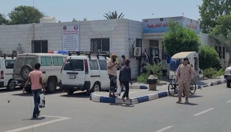 مستشفيات عدن تطلق استغاثة عاجل للتبرع بالدم.. أعداد كبيرة من الجرحى معرضون للخطر
